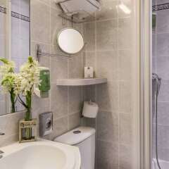 Отель Comfort Hotel Nation Pere Lachaise Paris 11 Франция, Париж - 2 отзыва об отеле, цены и фото номеров - забронировать отель Comfort Hotel Nation Pere Lachaise Paris 11 онлайн ванная