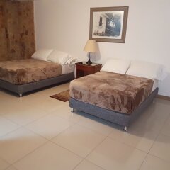 Hotel Santa Monica Suite комната для гостей фото 3