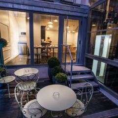 Отель Hôtel De Bordeaux гостиничный бар