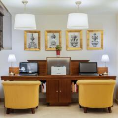 Отель H10 Corregidor Boutique Hotel Испания, Севилья - 1 отзыв об отеле, цены и фото номеров - забронировать отель H10 Corregidor Boutique Hotel онлайн интерьер отеля