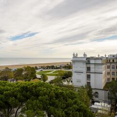 Hotel Milton Rimini Римини балкон