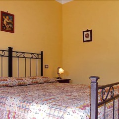 Отель Agriturismo I Moresani Казаль-Велино сейф в номере