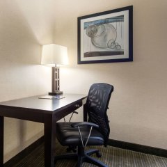 Quality Inn & Suites in Charleston, United States of America from 108$, photos, reviews - zenhotels.com room amenities photo 2