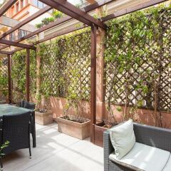 Отель Rental in Rome Augustus Terrace Deluxe