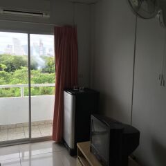 Jomtien Hostel удобства в номере фото 2