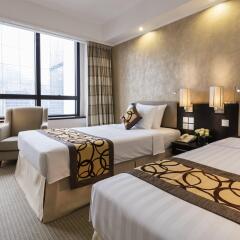 Отель Gloucester Luk Kwok Hong Kong комната для гостей