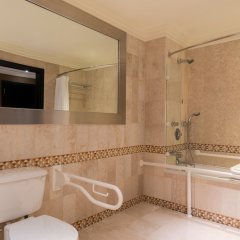 Le Meridien Jeddah in Jeddah, Saudi Arabia from 154$, photos, reviews - zenhotels.com bathroom
