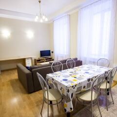 Апартаменты Four-room apartment on Nevsky 106