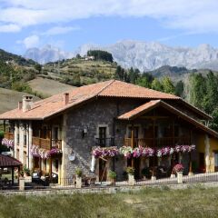Отель Posada El Corcal De Liébana