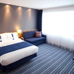 Отель Holiday Inn Express Frankfurt City Hauptbahnhof комната для гостей фото 2
