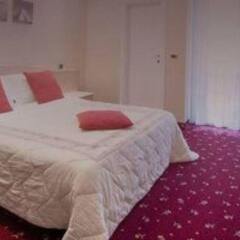 Hotel Royal Plaza комната для гостей
