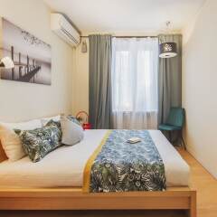Отель GMApartments 3 rooms at Patriarshie Ponds Москва комната для гостей фото 4