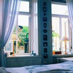 Апартаменты Beautiful, Artistic, Heirloom Apartment Стокгольм комната для гостей
