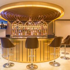 Отель Glow Sukhumvit 5 By Centropolis Бангкок гостиничный бар