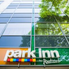 Отель Park Inn by Radisson Budapest фото 3