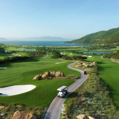 Отель Vinpearl Luxury Nha Trang Вьетнам, Нячанг - 1 отзыв об отеле, цены и фото номеров - забронировать отель Vinpearl Luxury Nha Trang онлайн спортивное сооружение