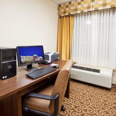 Отель Holiday Inn Express & Suites Niagara Falls США, Ниагара-Фолс - отзывы, цены и фото номеров - забронировать отель Holiday Inn Express & Suites Niagara Falls онлайн
