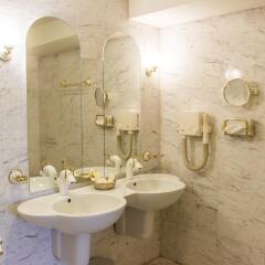 Hotel Dvorak Cesky Krumlov Чешский Крумлов ванная