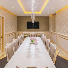 Отель The Biltmore Tbilisi развлечения