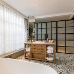 Отель Blossom Hill Inn Suzhou Tongli Lize ванная фото 2