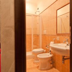 Отель Гостевой дом New Inn Италия, Рим - отзывы, цены и фото номеров - забронировать отель Гостевой дом New Inn онлайн ванная фото 5