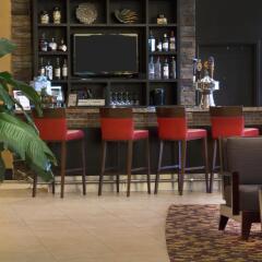 Отель Embassy Suites Columbus - Airport гостиничный бар
