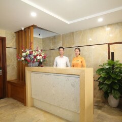 London Hotel & Apartment интерьер отеля