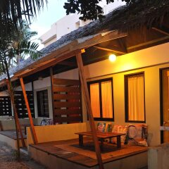 Отель The Lazy Dog Bed & Breakfast Филиппины, остров Боракай - 1 отзыв об отеле, цены и фото номеров - забронировать отель The Lazy Dog Bed & Breakfast онлайн вид на фасад