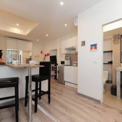 Отель Paul Valery 1 - Five Stars Holiday House в номере