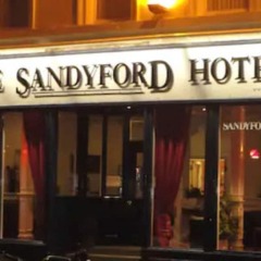 Отель SANDYFORD Глазго вид на фасад