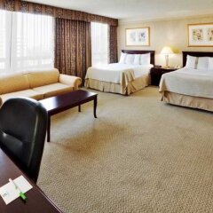 Отель Holiday Inn & Suites Downtown Ottawa Канада, Оттава - отзывы, цены и фото номеров - забронировать отель Holiday Inn & Suites Downtown Ottawa онлайн комната для гостей фото 4