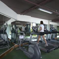 Отель Fraser Suites Hanoi фитнесс-зал фото 4