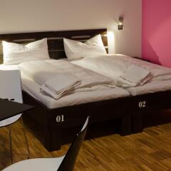Five Elements Hostel Leipzig сейф в номере