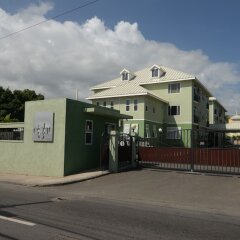 Апартаменты Kingsway New Kingston Guest Apartment II спортивное сооружение