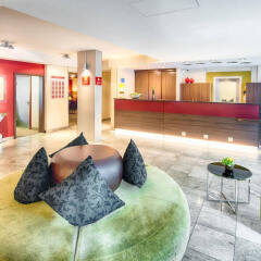 Отель Leonardo Hotel & Residenz München Германия, Мюнхен - 11 отзывов об отеле, цены и фото номеров - забронировать отель Leonardo Hotel & Residenz München онлайн бассейн фото 2