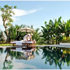 Отель Ancient House River Resort бассейн