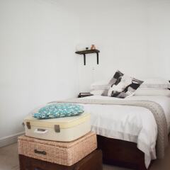Апартаменты 2 Bedroom Apartment Near Hove Seafront комната для гостей фото 4