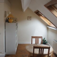 Отель FLATS - Residence D'ici D'ailleurs Бельгия, Брюссель - отзывы, цены и фото номеров - забронировать отель FLATS - Residence D'ici D'ailleurs онлайн комната для гостей фото 3