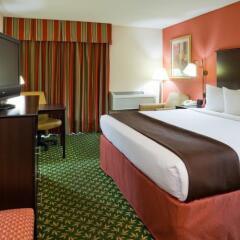 Отель AmericInn by Wyndham Bloomington Minneapolis США, Блумингтон - отзывы, цены и фото номеров - забронировать отель AmericInn by Wyndham Bloomington Minneapolis онлайн комната для гостей фото 3