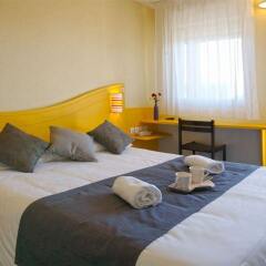 Отель CouettHotel Saint Jean dAngély Франция, Сен-Жан-д'Анжели - отзывы, цены и фото номеров - забронировать отель CouettHotel Saint Jean dAngély онлайн комната для гостей фото 3