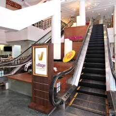 Albert Court Village Hotel by Far East Hospitality парковка