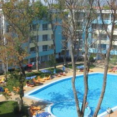 Отель Yassen Apartments Болгария, Солнечный берег - отзывы, цены и фото номеров - забронировать отель Yassen Apartments онлайн бассейн фото 2
