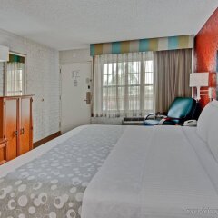 La Quinta Inn by Wyndham Tampa Bay Airport in Tampa, United States of America from 127$, photos, reviews - zenhotels.com guestroom photo 3