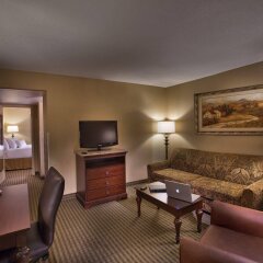 DoubleTree Resort by Hilton Lancaster in Lancaster, United States of America from 285$, photos, reviews - zenhotels.com guestroom photo 2