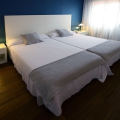 Отель Vista Alegre Hostal Кастро-Урдиалес фото 9