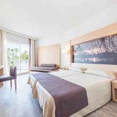 Отель Eix Lagotel комната для гостей