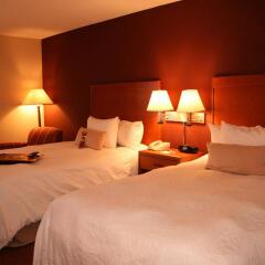 Отель Hampton Inn Newark Airport США, Элизабет - отзывы, цены и фото номеров - забронировать отель Hampton Inn Newark Airport онлайн комната для гостей фото 3