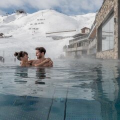 Отель Alpenhotel Enzian Австрия, Зёльден - отзывы, цены и фото номеров - забронировать отель Alpenhotel Enzian онлайн бассейн фото 2