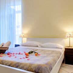 Отель B&B In the Center You Too комната для гостей фото 5