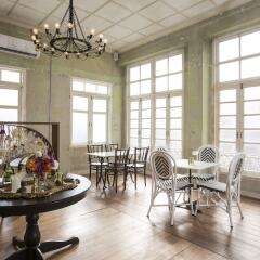 Azure Hostel Bangkok Бангкок с домашними животными